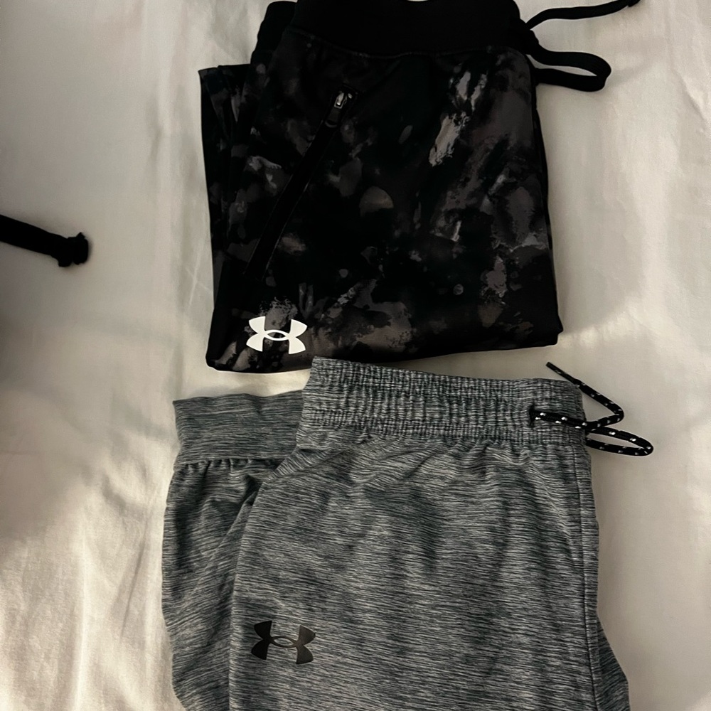 Under Armour Kids' Black and Gray Casual Bottoms
